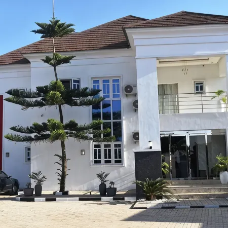 Hotel by Luxury l'Auberge