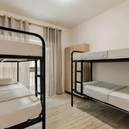 Roquerol Hostel Gracia