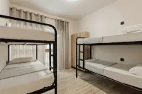 Roquerol Hostel Gracia - Hostels