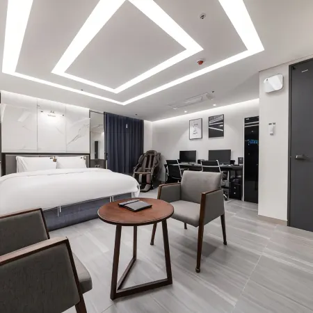 TheOne Hotel