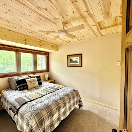Newly Remodeled Elite End Unit~Private Bedroom+Loft~Ski-in&Ski-Out~Pools~View