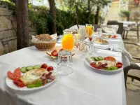 Maison Apartments - breakfast