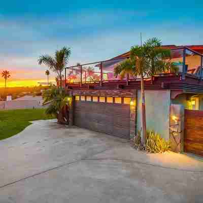 Panoramic Ocean Views, Private Heated Pool, Spa, and Waterslide! Hotel Exterior