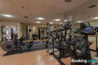 The Grand Burstin Hotel - Gym