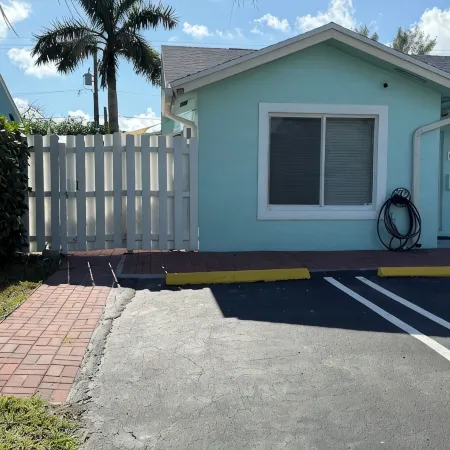 Seashell 5 -Luxury Studio Close to the Beach!