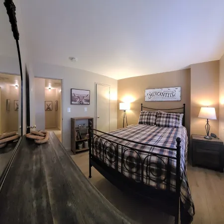 Cozy condo in Sparks, NV close to dining, shopping, and entertainment.