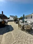 3 bedroom Cottage w/ Tiki Bar, great location in Ship Bottom - Familievenlig