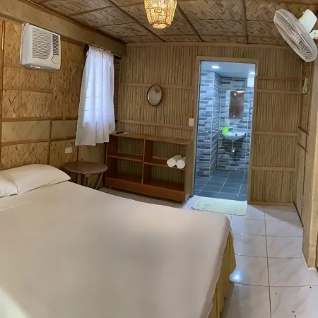 Bamboo House Beach Lodge & Restaurant