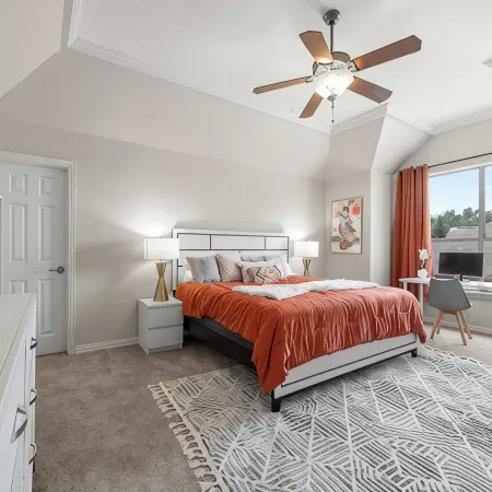 1 mi to AT&T / King Beds / Game-room / Study Desks