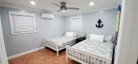 Beautiful, Cozy Beach Villa In The Heart Of Treasure Cay! - Homestays