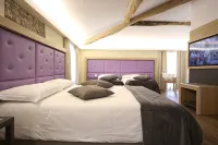 Hotel Corona - Pool