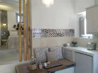 Esperia Luxury Suites - 3-Star