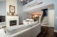 Fabulous 3BR Townhome with Cozy Backyard only 1.4 ml from Augusta National - บังกะโล