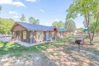 Relaxing, family friendly lodge by the lake. - 4-Star