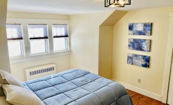 Modern Farm House…minutes to Okemo; 2 King beds!