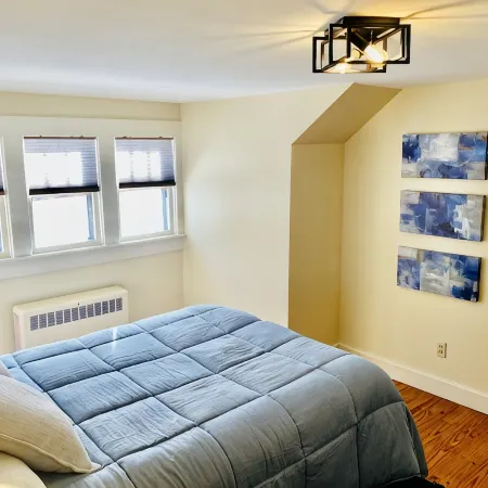 Modern Farm House…minutes to Okemo; 2 King beds!