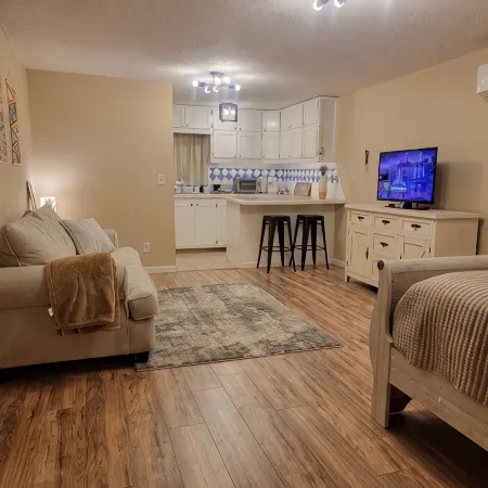 Lake Access / Private Boat Launch Cabin with Game Room!
