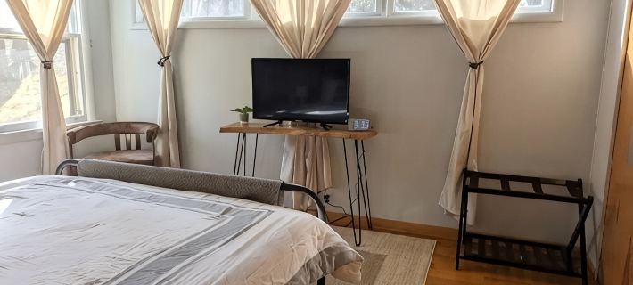 Tranquil Waters retreat with Lake Access and all the amenities to feel at home . Hotels in Newaygo County