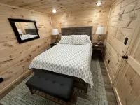 Lillie's Pad -Cozy 2-bedroom cabin- 20 miles from Natural Bridge in Beattyville. - Alppimaja