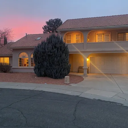Beautiful Lake Powell Custom Vacation Home