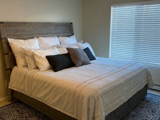 Cozy, clean, relaxing, safe home