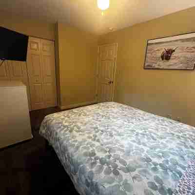 Cozy 3-bedroom townhome in Valdosta w/ amenities Rooms