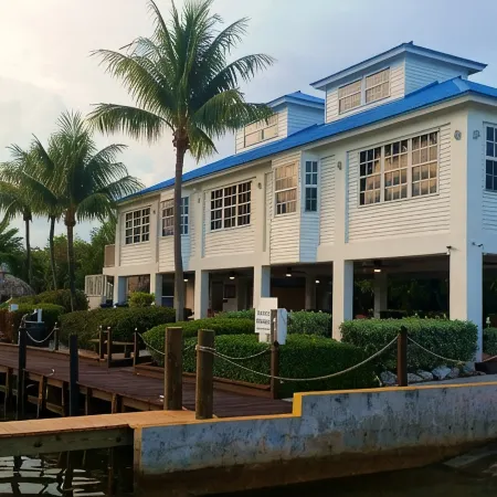 Ocean Front,  Marina, Pool/Hot Tub, Private Beach, Bar/Cafe