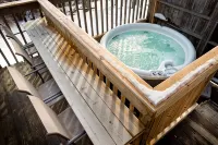 Button Buck Sleeps 4, or Rent All 4 for 20. Horseback Riding Across the Rd! - Chalets
