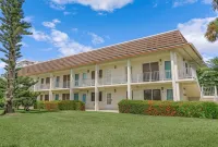 Tastefully Designed, 1st Floor Corner Condo, Steps from the Beach! - 2-Star