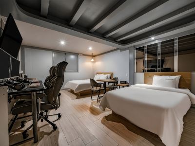 Gimhae Tour Hotel