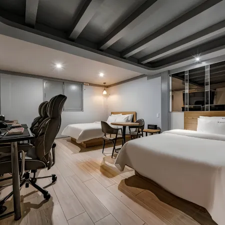 Gimhae Tour Hotel