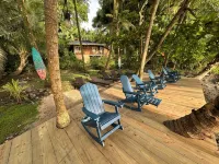 REEF HOUSE: Waterfront, Caribbean Paradise Jungle Cabin in Bastimentos w/ AC - 3-Star
