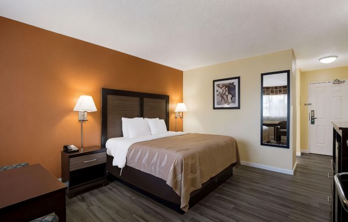 Quality Inn & Suites Medford Airport