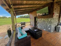 Rustic Tobacco Barn Cabin in the heart of Yadkin Valley Wine Country - Chalets