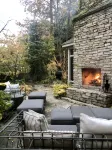 All 5 Star Reviews! Walk to Lake, Dining & Coffee. Private Hot Tub, Assoc Pool. - 4-Star
