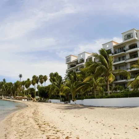 La Concha Beach Hotel & Club