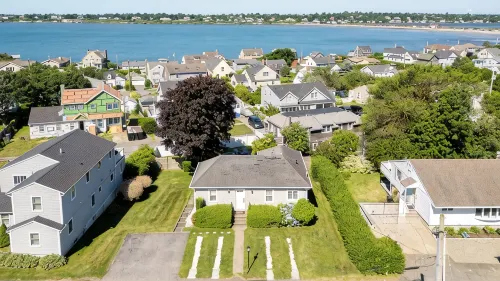 Ocean Views, Walk to Beach, Central AC, 4 Car Off Street Parking - 2 stjerner