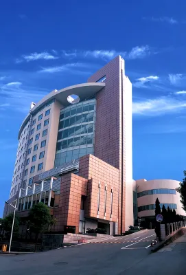 โรงแรมโกฟรอนต์ - ที่มีบาร์