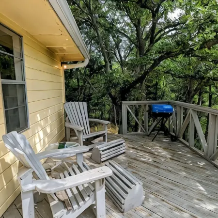 Cricket Hollow with Dock and private Lake Access Sleeps 6