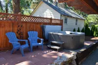 Westside Cottage │Fenced Yards │Hot Tub │One Block to Galveston │Guest Favorite - 4星級
