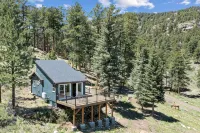 Cabin Retreat • Updated • Rocky Mountain Views • Backs to Rocky Mountain Park!!! - Alppimaja