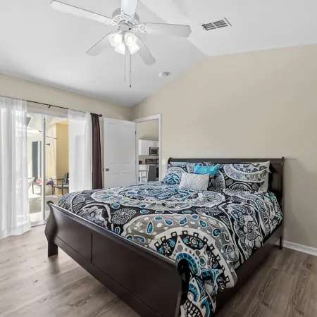 Peaceful home with Pool Dog friendly 4 Bedrooms 3 Bathrooms backyard view water.