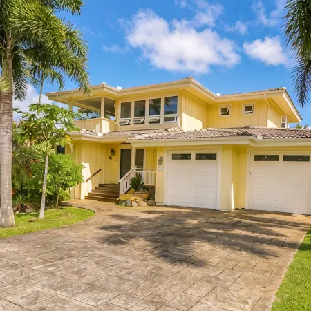 AIR CONDITIONED HOME FEATURED ON TV - CLOSELY LOCATED TO BEAUTIFUL N SHORE BEACH