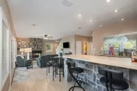Beautiful Lakefront Home, Private Dock, Sleeps 16, 12 minutes to Ark Encounter - 4-Star