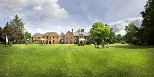 Cbh Hatherley Manor Hotel - Pools