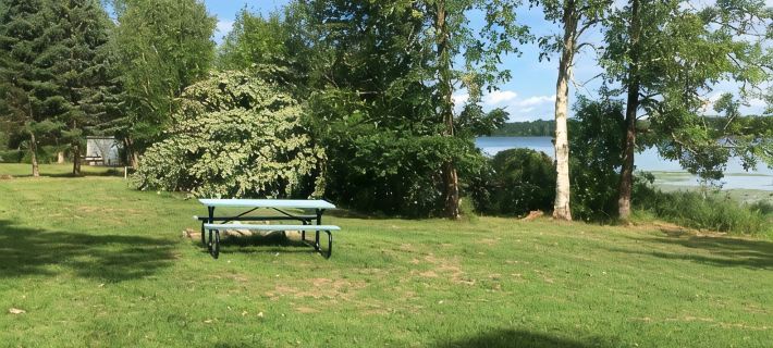 Ferguson Farmhouses on Oak Lake with 176 feet of shoreline in Kerrick Minnesota. Отели в г. Пайн