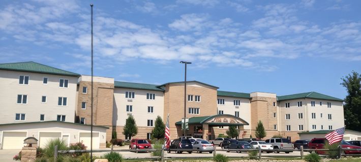 Lakefront Luxury 2Br/2Ba Condo/Beach/Indoor Pool/Sleeps 4-- Rent 3/4th Free-Ask! Hotels in Ashtabula County