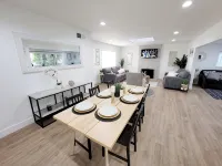 Peaceful Riverside Retreat with Pool - Bintang 3