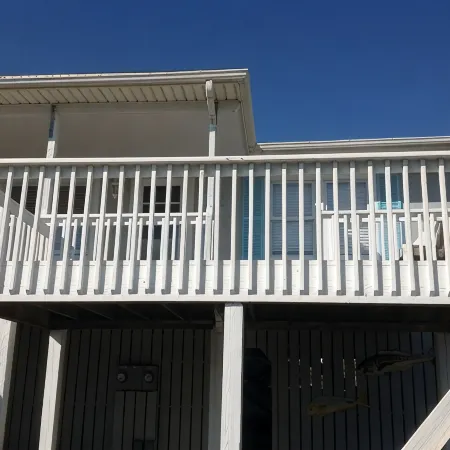 Prime Location 2nd row!!! Beautiful beach views from the deck!!