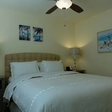 Outstanding Location - Beach and Village E